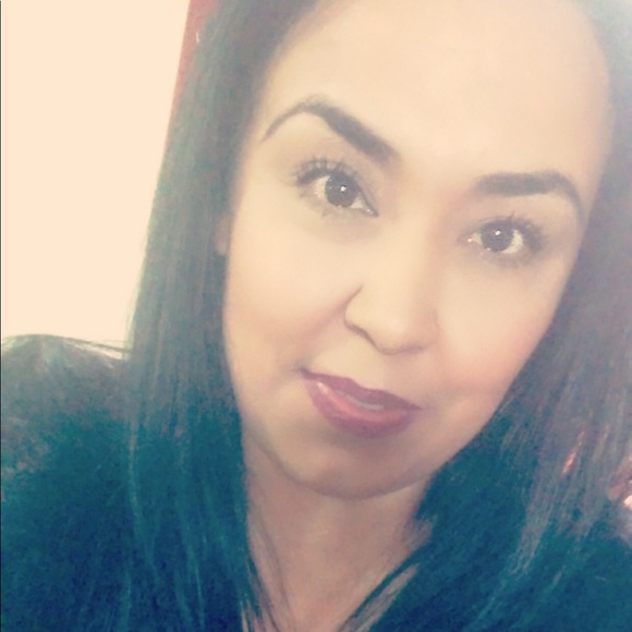 Meet your Posher, Liliana - Picture 2 of 2